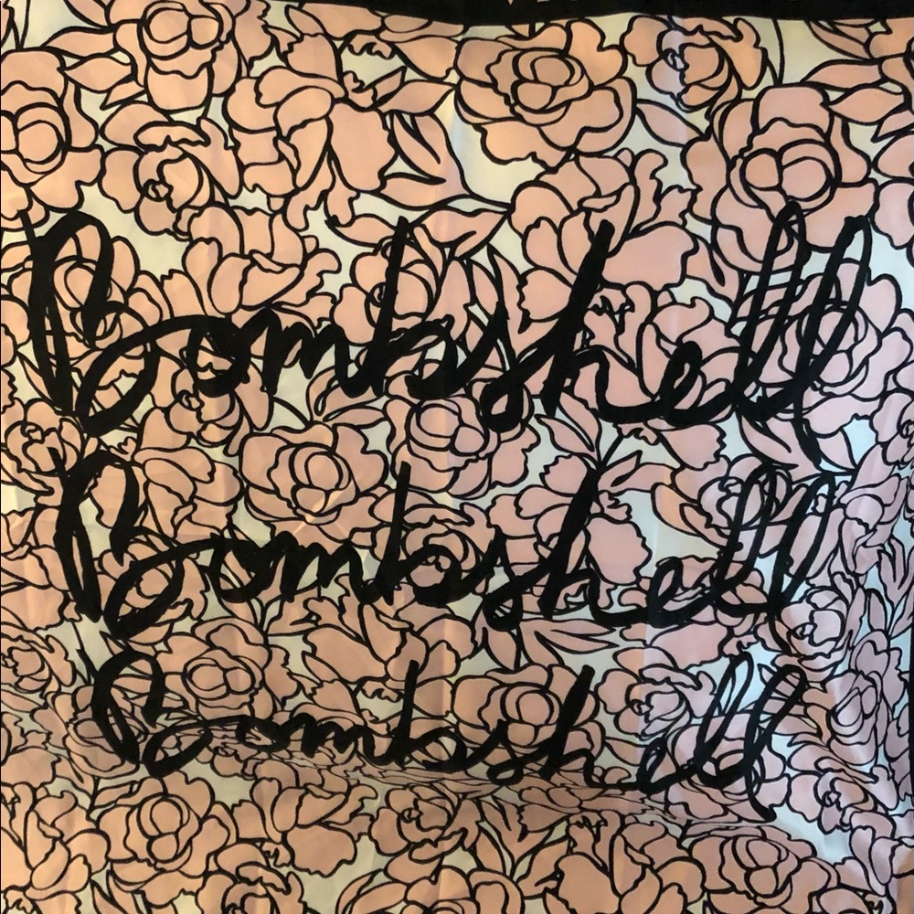 Victorias Secret scarf
